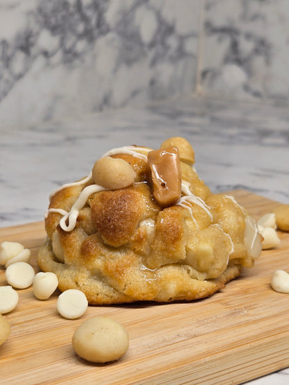 MACADAMIA WHITE CHOCOLATE SALTED CARAMEL